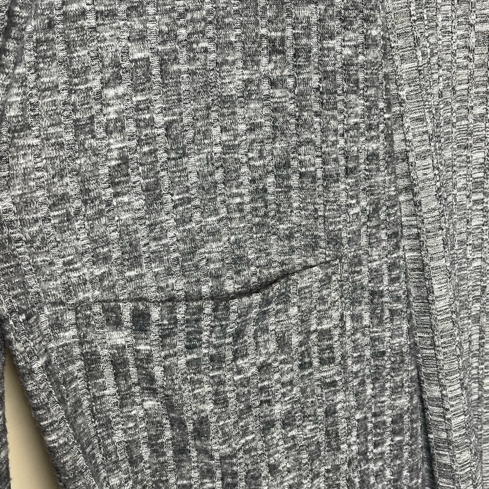 LULAROE gray ribbed sarah cardigan with pockets - Picture 3 of 5